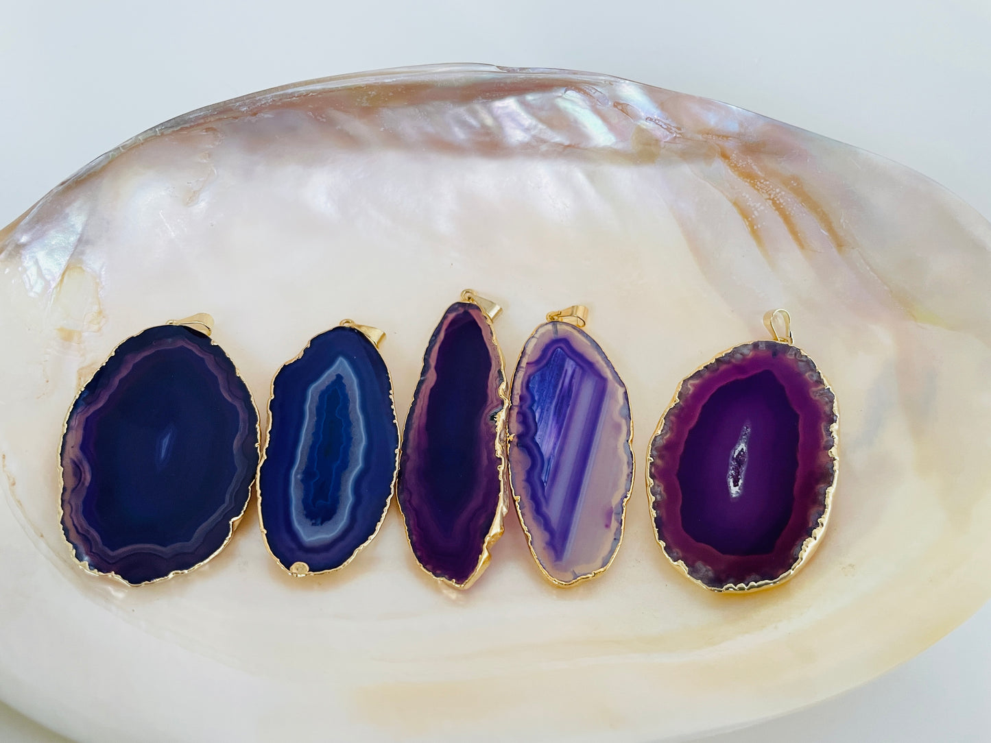 Purple agate necklace with golden edge