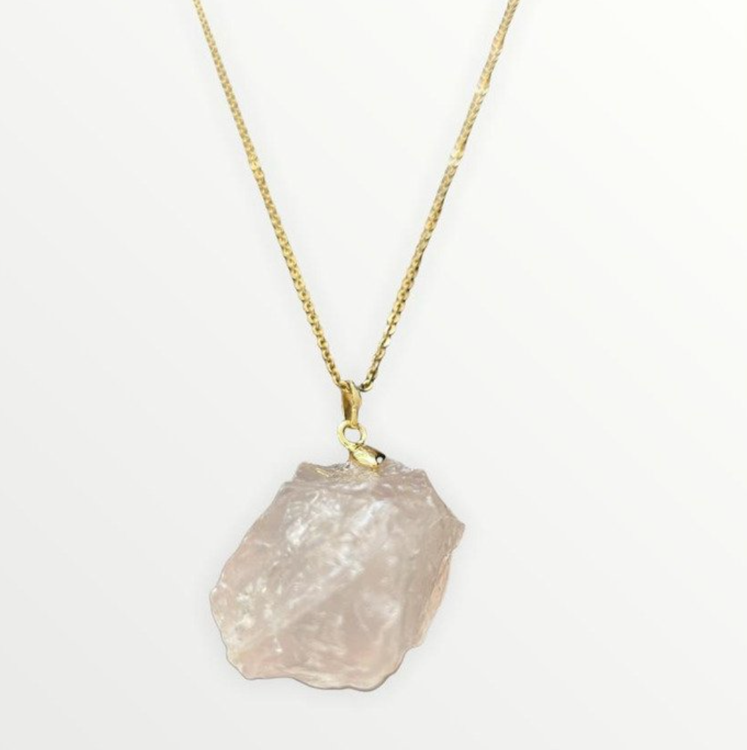 Necklace with rose quartz