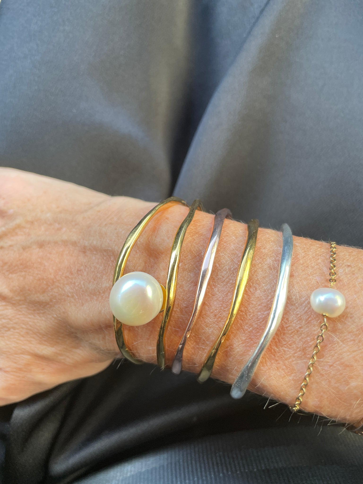 Double Open Bangle Pearl